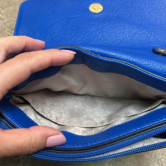 Michael Kors Bedford Pebbled Leather Chain Crossbody - Picture 8 of 16